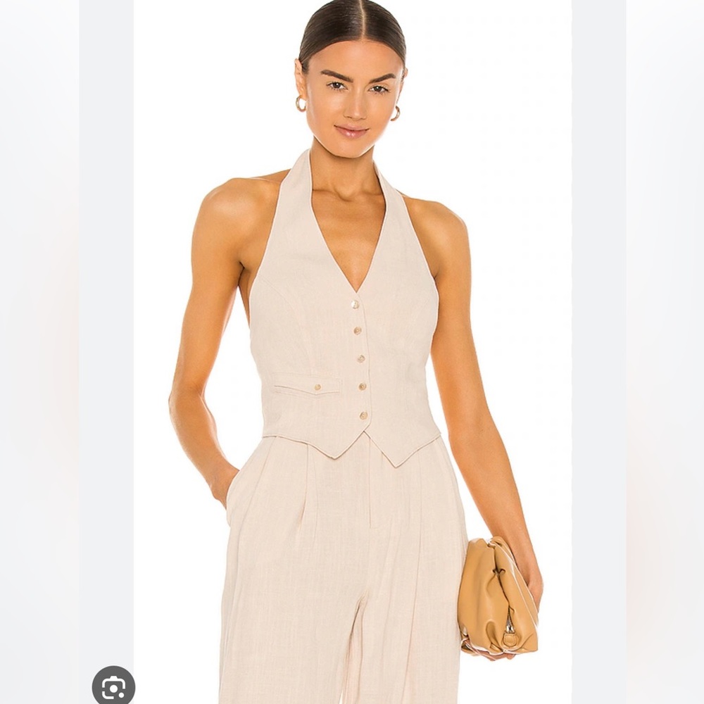 Song of style Dallon vest top in beige